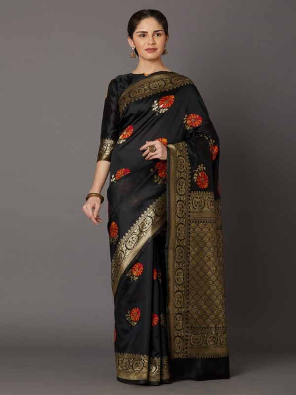 Printed Silk Saree With Blouse Piece
