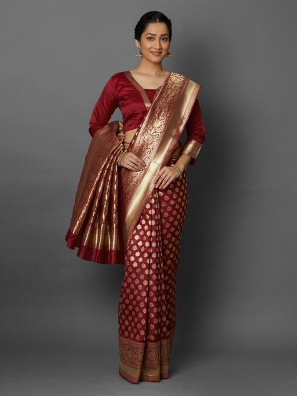 Printed Silk Saree With Blouse Piece