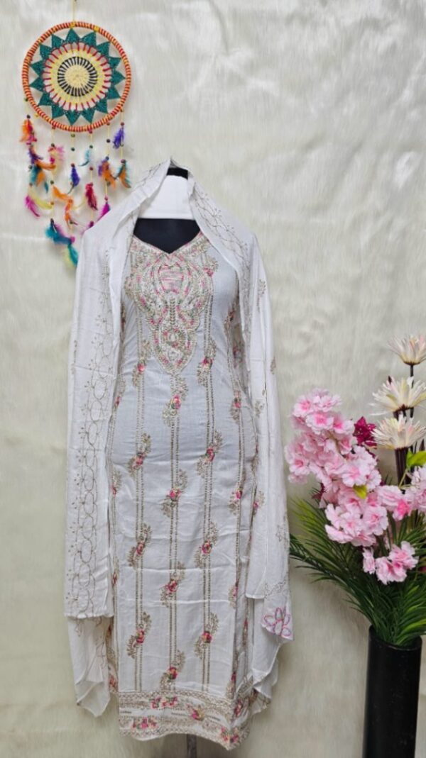 সেমি-স্টিচ আনারকলি গাউন