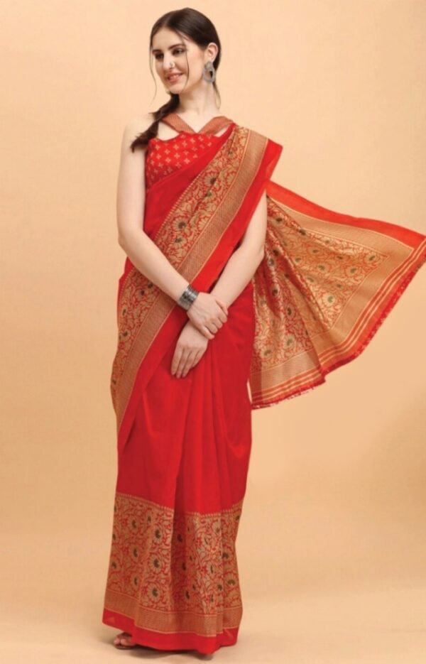 Printed Silk Saree With Blouse Piece