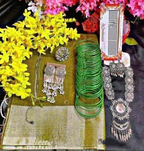 Full package e thakche Monika silk saree