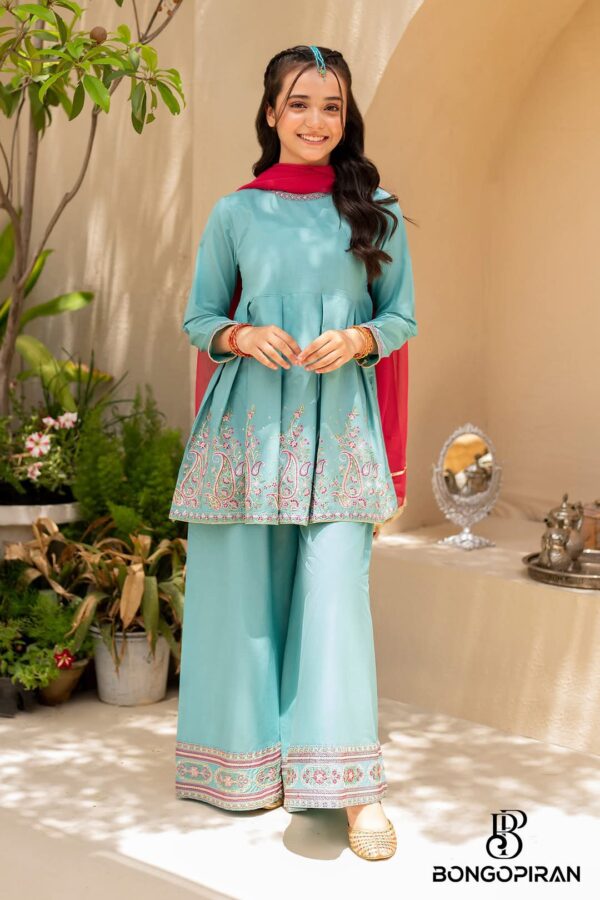 Diamond Georgette Three Piece - Image 3