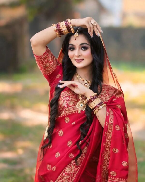 Japani Silk Skin Print Saree with Blouse Piece - Image 3