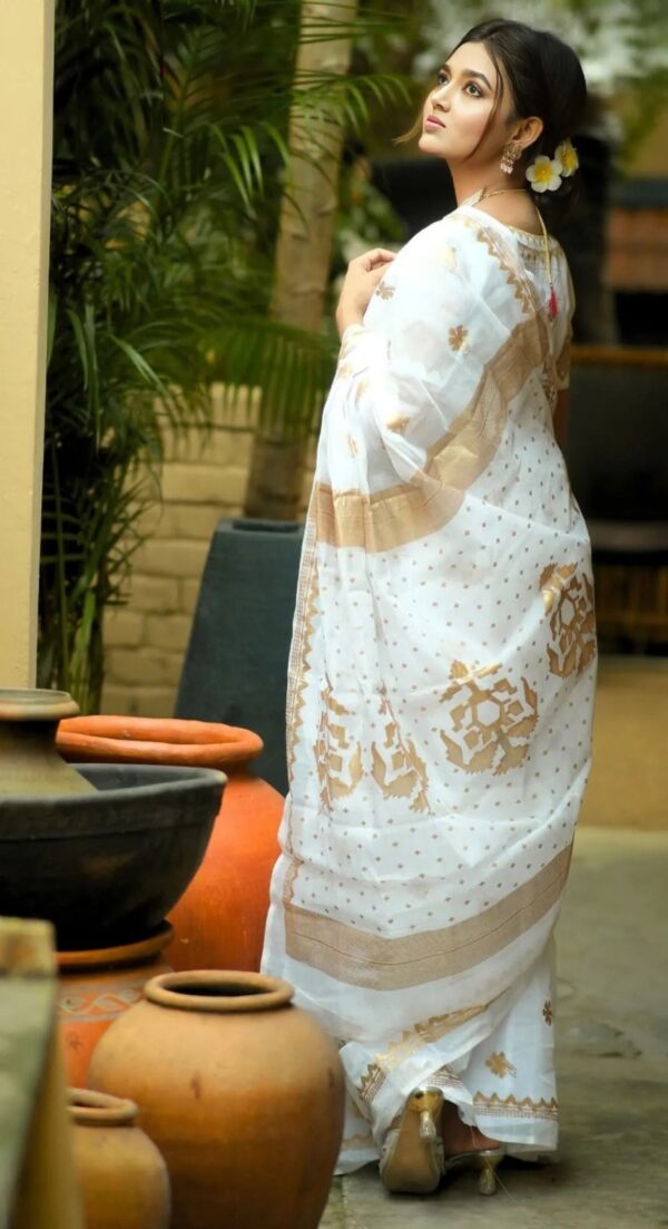 Afsan Print Saree with Blouse Piece - Image 4