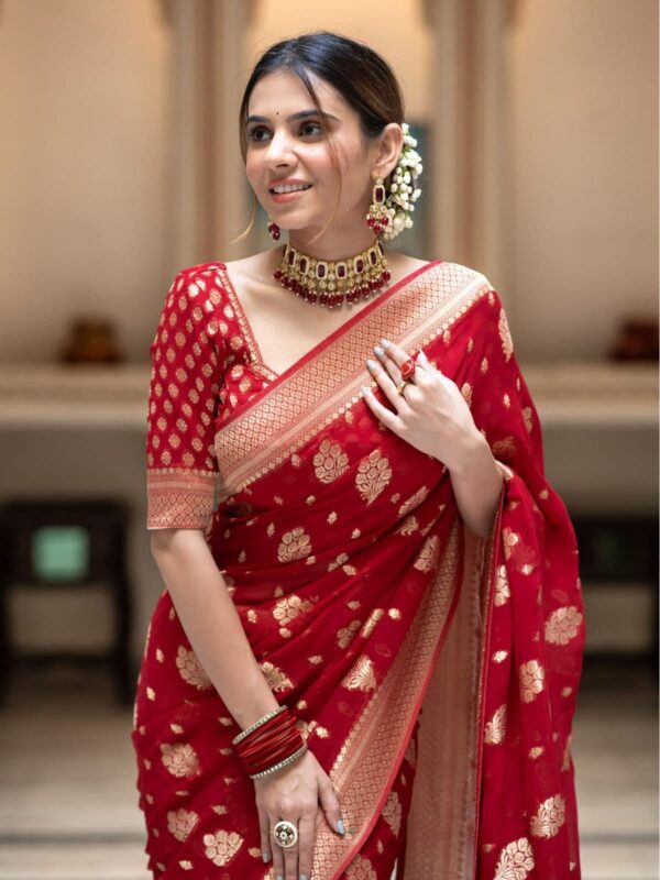Shop Stylish Dhupian Saree with Blouse Piece at Allshopbd