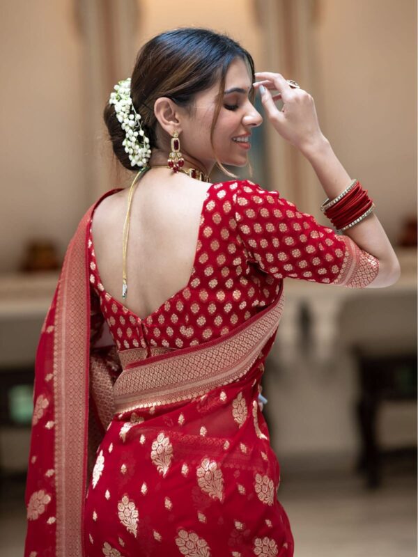 Shop Stylish Dhupian Saree with Blouse Piece at Allshopbd - Image 5
