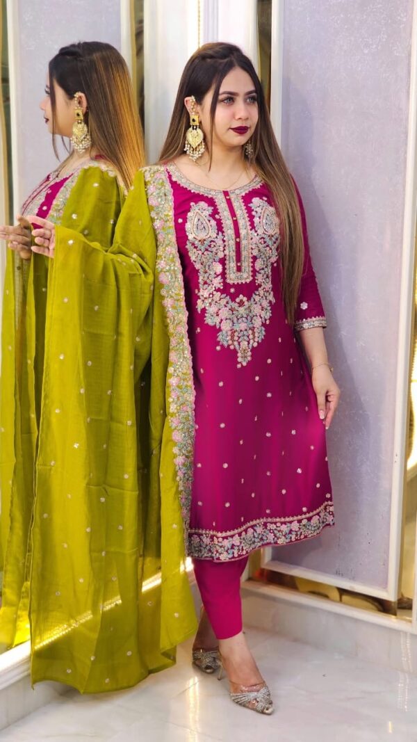 Readymade Three Piece - Image 4