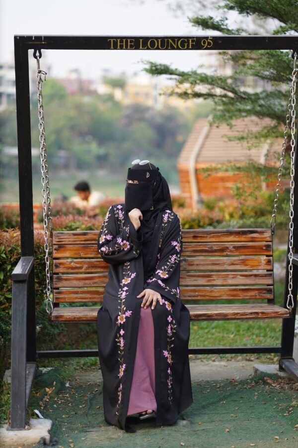 Muslima Dubai Embroidered Burqa Set – Full 5-Piece Premium Collection - Image 6