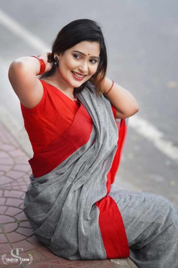 Premium Saree with Blouse Piece